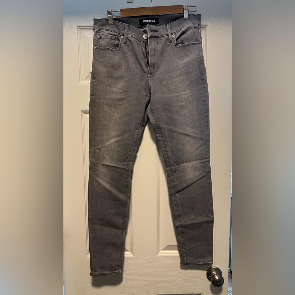 Express size 10 gray jeggjngs jeans stretchy regular length